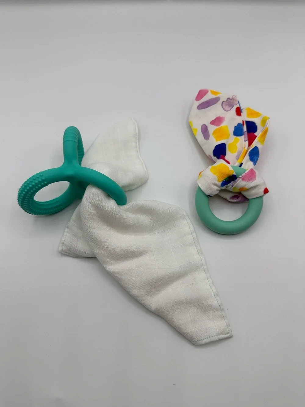 Lovevery Baby Toy Teether Crinkle Ring and triple teether with organic cloth
